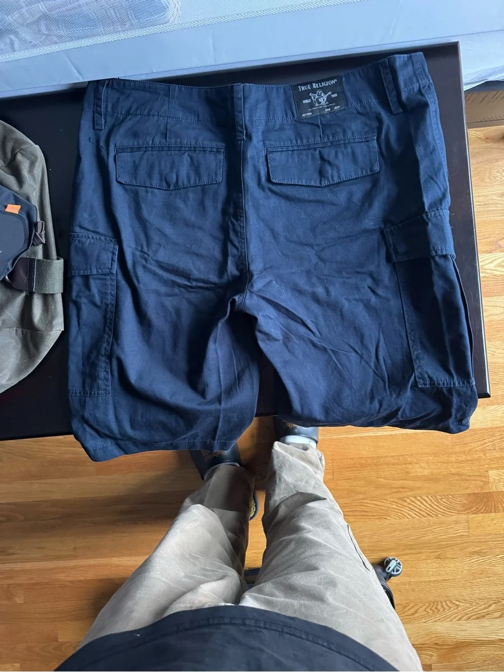 True Religion Men’s Cargo Shorts – Size 38 – New With Tags – Navy